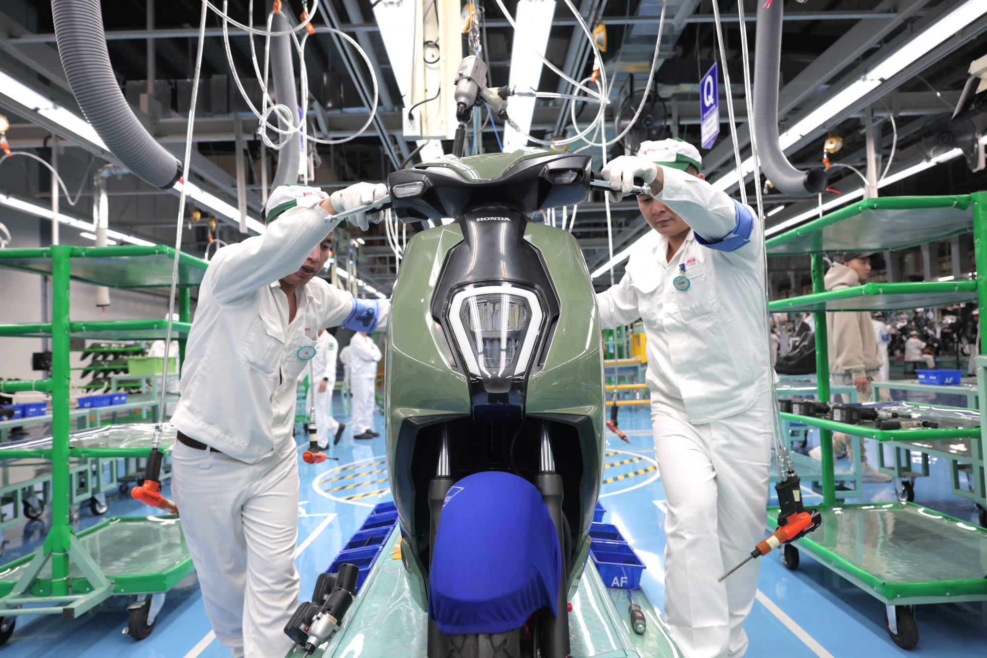 Xe máy điện đầu tiên của Honda tại thị trường Việt xuất xưởng: Trang bị ngang Vision, giá dự kiến dưới 30 triệu - Ảnh 3
