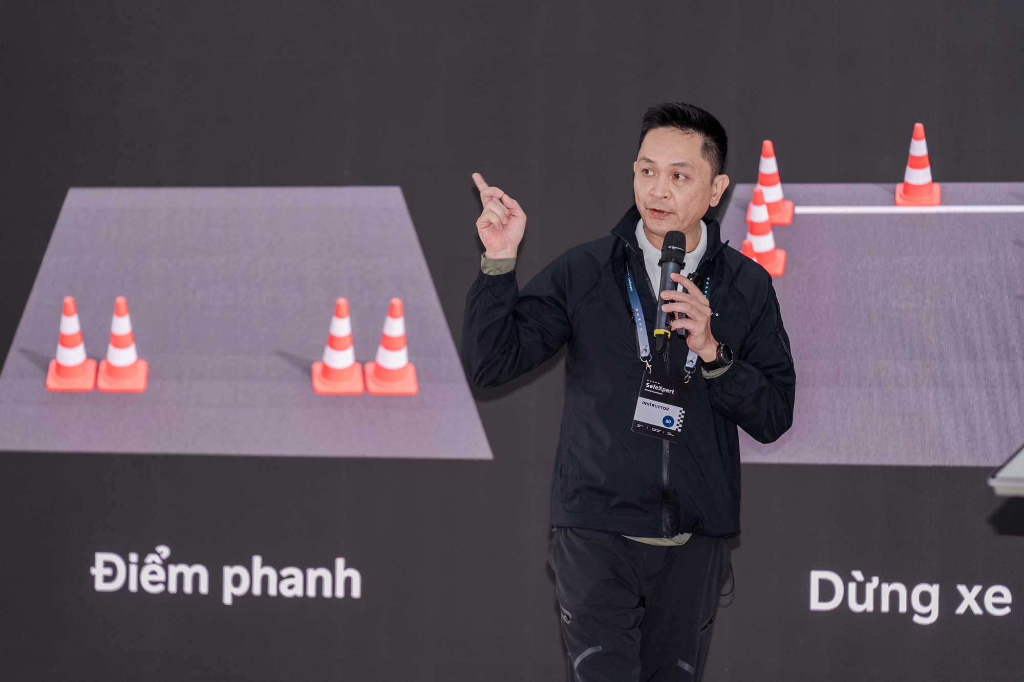 Lần đầu tiên Volvo làm một việc tại Việt Nam, nhấn mạnh ưu tiên số một mà không ai có thể chối cãi - Ảnh 5