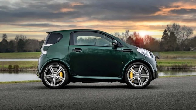 Xe Toyota tí hon lắp máy V8, giá gần bằng Rolls-Royce Cullinan - Ảnh 3