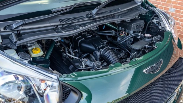 Xe Toyota tí hon lắp máy V8, giá gần bằng Rolls-Royce Cullinan - Ảnh 5