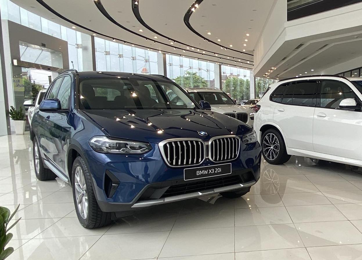 BMW X3, X5 xả kho xe VIN 2023 tại đại lý, giảm nhiều nhất gần 190 triệu, thiếu option này so với bản mới nhất - Ảnh 1