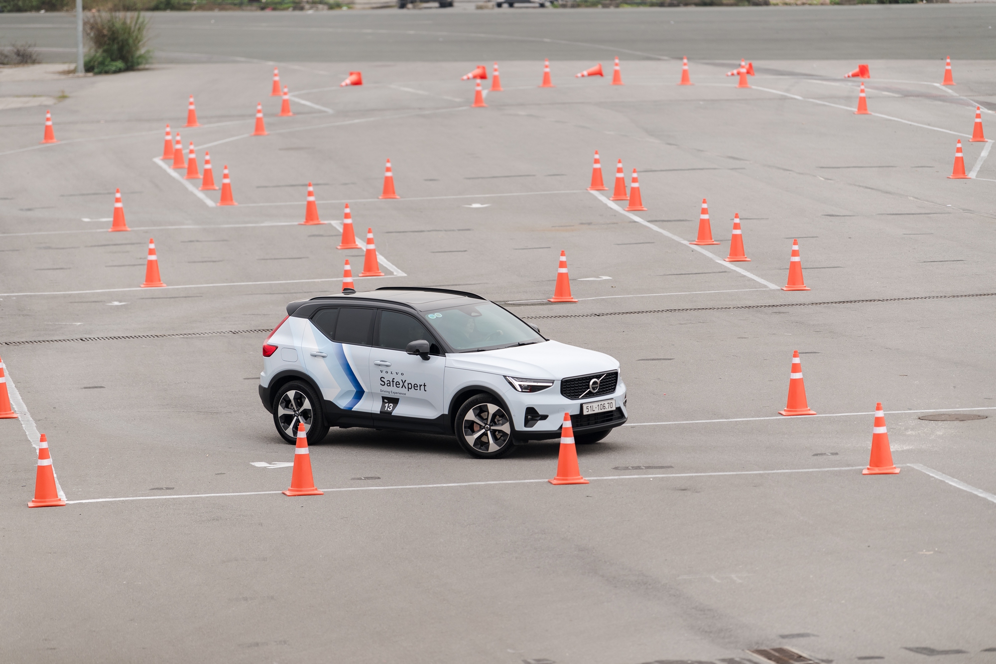 Lần đầu tiên Volvo làm một việc tại Việt Nam, nhấn mạnh ưu tiên số một mà không ai có thể chối cãi - Ảnh 4