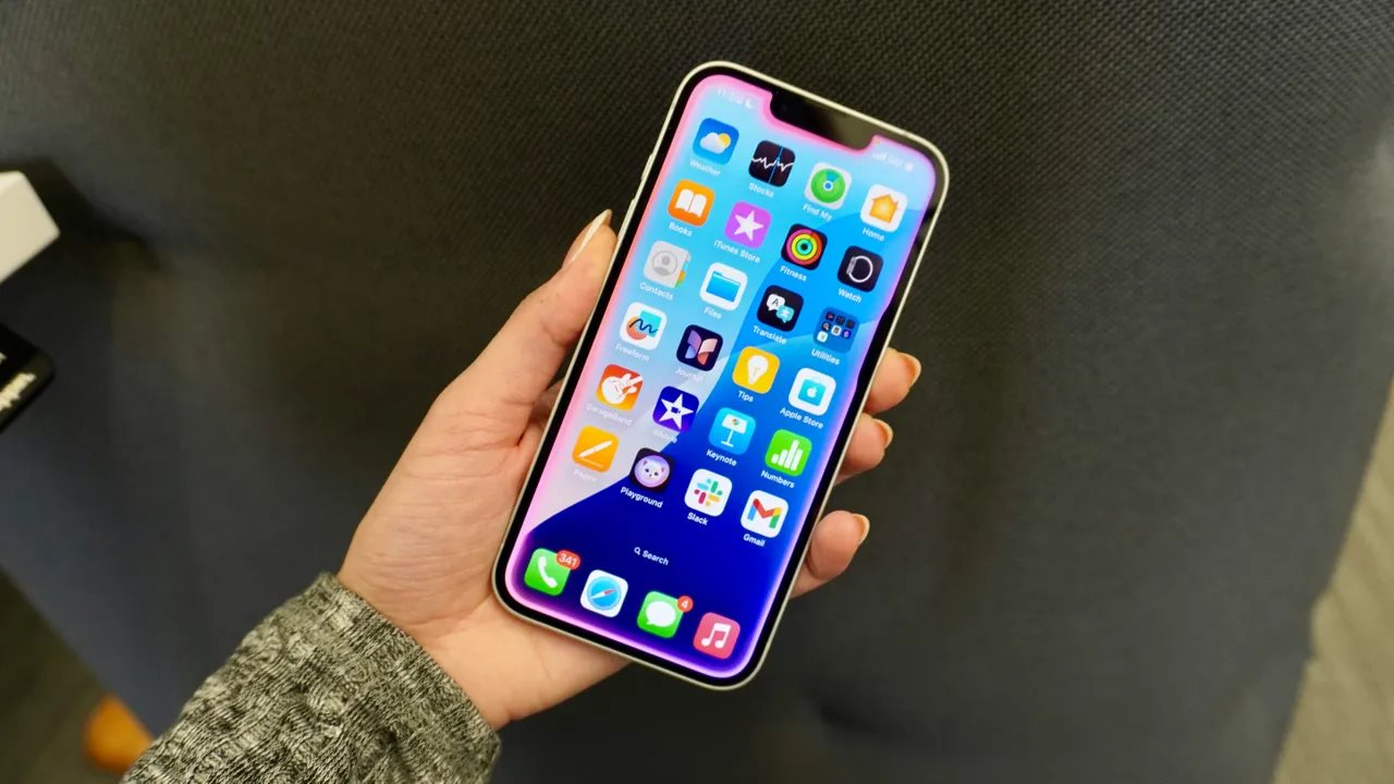 Chuyển từ iPhone 16 Pro sang dùng iPhone 16e trong vòng một tuần, tôi "vừa ấn tượng vừa ngạc nhiên" - Ảnh 1