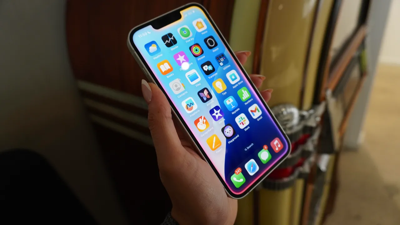 Chuyển từ iPhone 16 Pro sang dùng iPhone 16e trong vòng một tuần, tôi "vừa ấn tượng vừa ngạc nhiên" - Ảnh 2