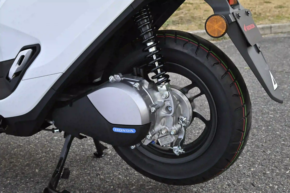 Honda tung 'át chủ bài' thế chân xe xăng: Thiết kế tương lai, trang bị đỉnh không thiếu thứ gì - về đại lý trong tháng 6 - Ảnh 8