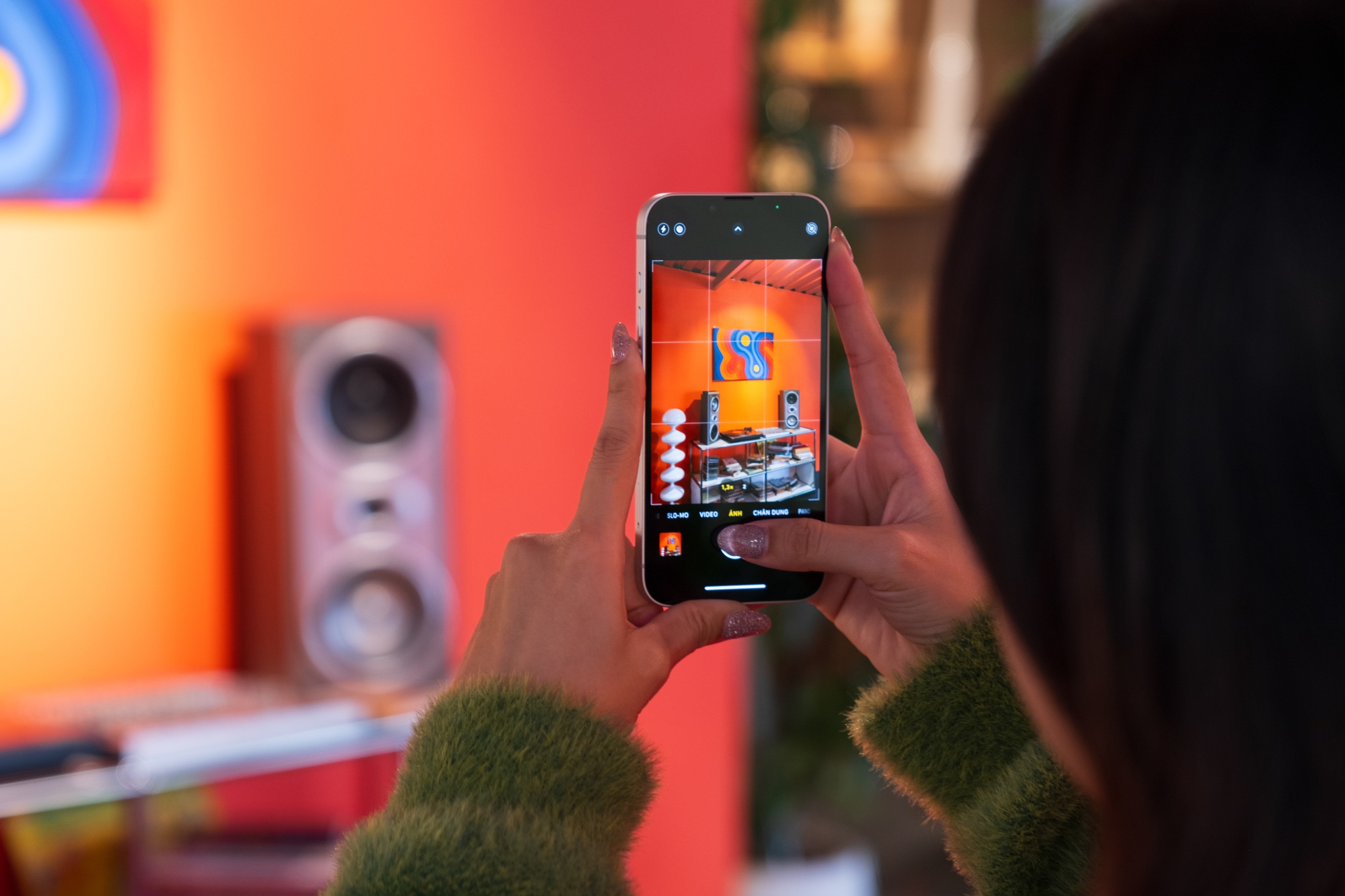 Dùng iPhone 16e chính hãng VN/A sau 3 ngày: Thiết kế đã thấy nhưng có một thứ chưa từng có! - Ảnh 8