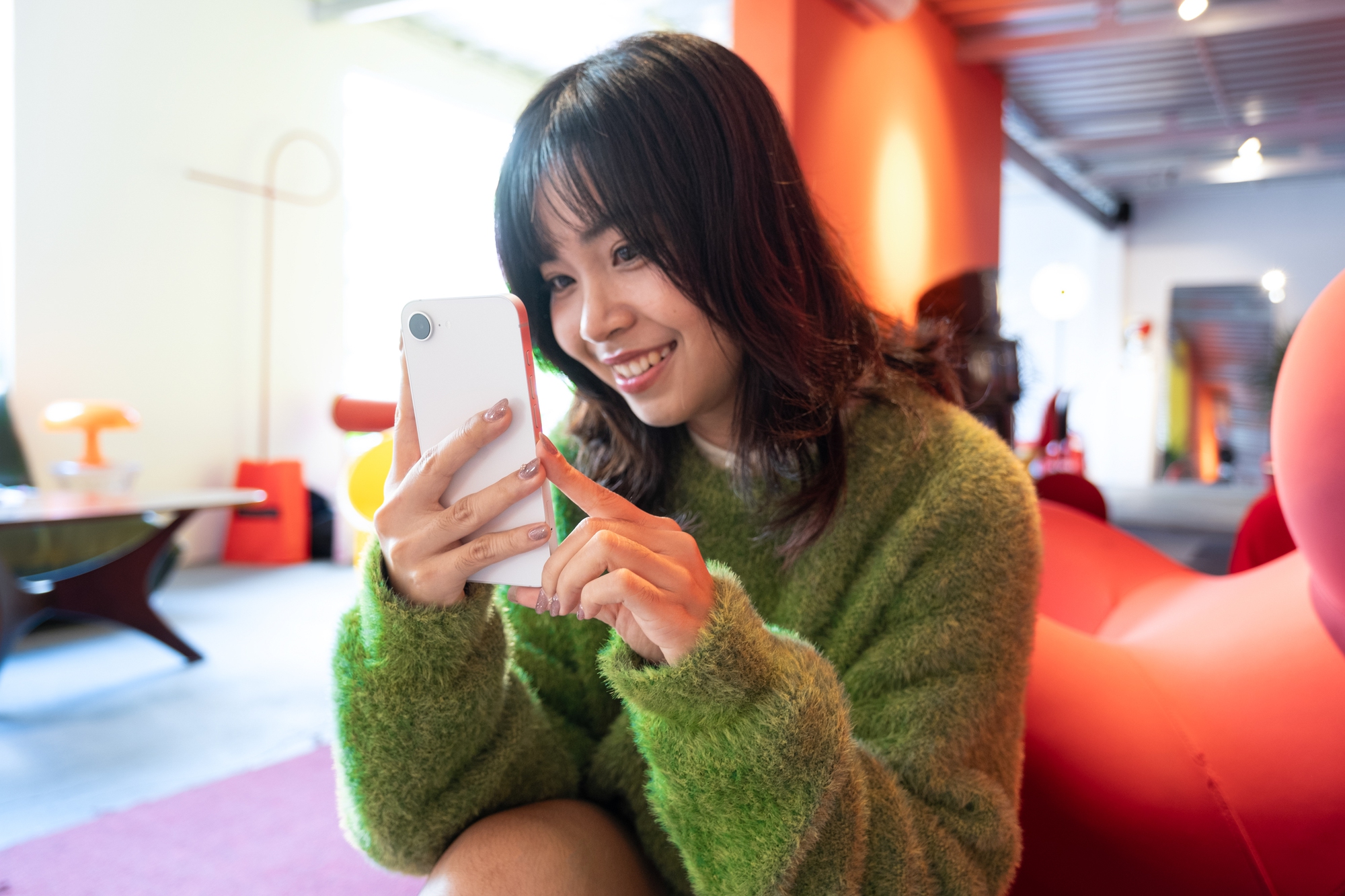 Dùng iPhone 16e chính hãng VN/A sau 3 ngày: Thiết kế đã thấy nhưng có một thứ chưa từng có! - Ảnh 13