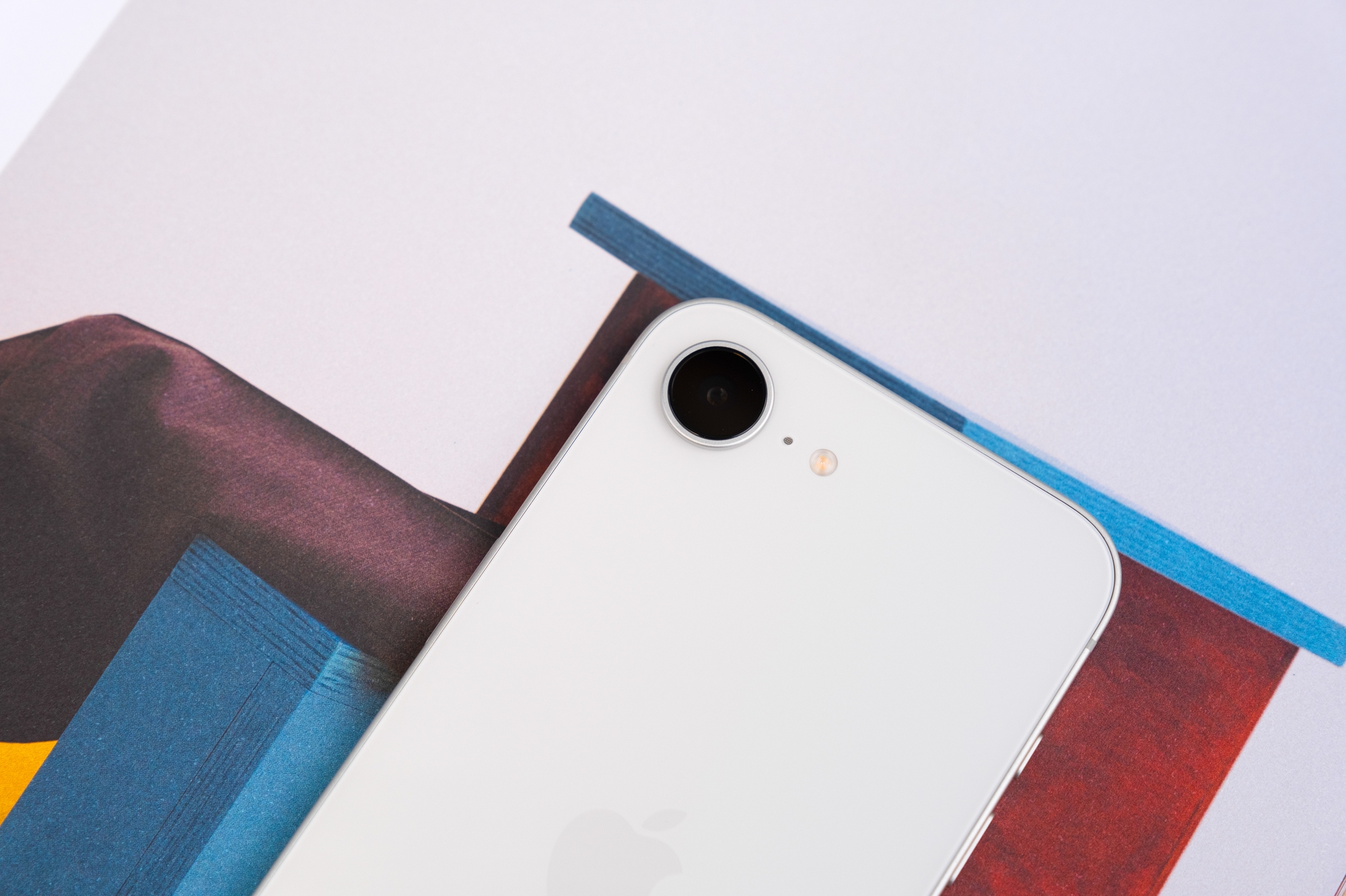 Dùng iPhone 16e chính hãng VN/A sau 3 ngày: Thiết kế đã thấy nhưng có một thứ chưa từng có! - Ảnh 7