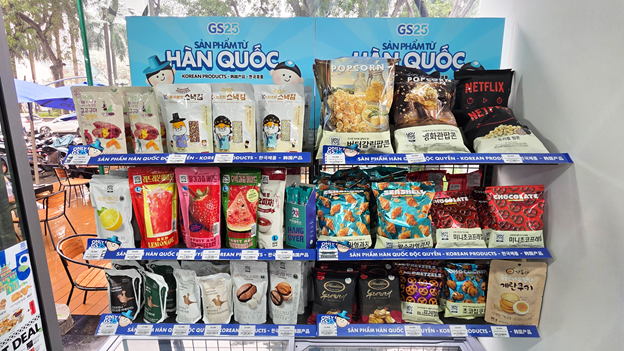 GS25 đổ bộ Hà Nội: Có gì hot tại chuỗi cửa hàng tiện lợi Hàn Quốc khiến genZ đội mưa đi trải nghiệm? - Ảnh 10
