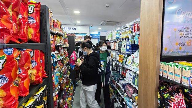 GS25 đổ bộ Hà Nội: Có gì hot tại chuỗi cửa hàng tiện lợi Hàn Quốc khiến genZ đội mưa đi trải nghiệm? - Ảnh 6