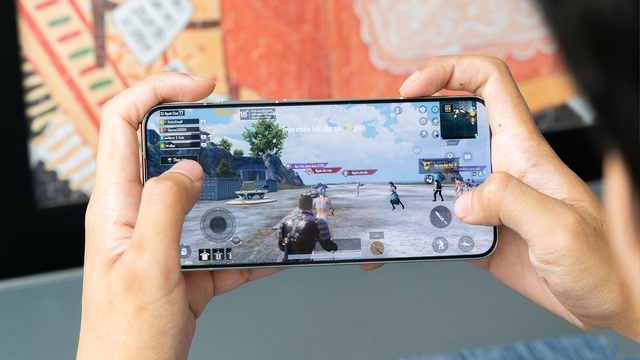 Sau 1 tuần ra mắt, smartphone cao cấp này đã giảm 10 triệu đồng, khách Việt công nhận: “Giá quá ảo” - Ảnh 3