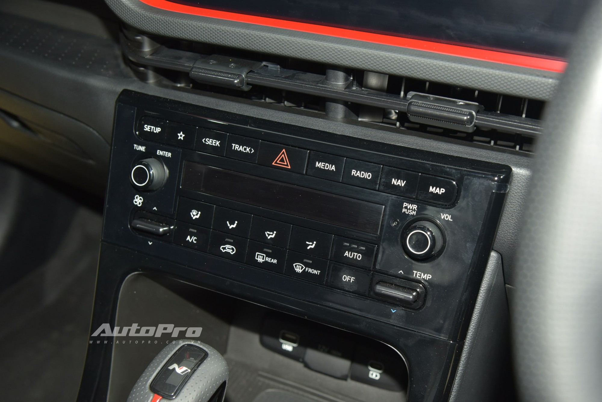 Xem thực tế Hyundai Creta 2025 sắp ra mắt Việt Nam: Góc cạnh hơn, có bản thể thao, màn hình kép xịn sò, cạnh tranh Seltos, Xforce - Ảnh 15