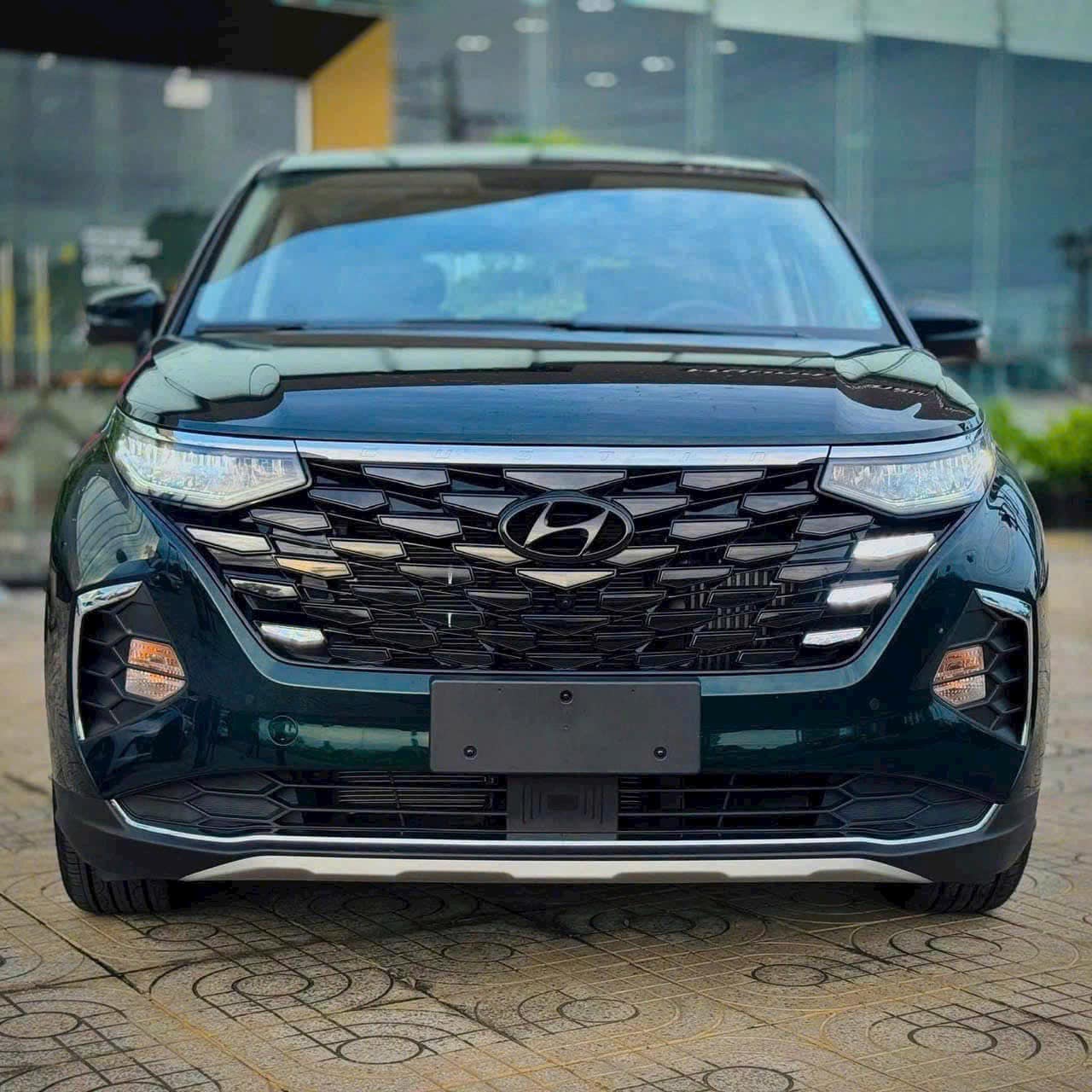 Hyundai Custin thêm bản mới trang bị như bản cao nhất, chỉ khác động cơ, giá thấp hơn 49 triệu - Ảnh 2