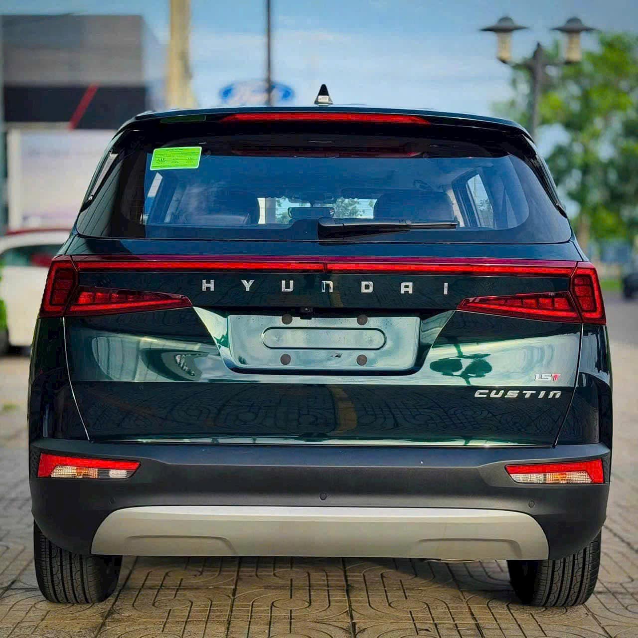 Hyundai Custin thêm bản mới trang bị như bản cao nhất, chỉ khác động cơ, giá thấp hơn 49 triệu - Ảnh 3