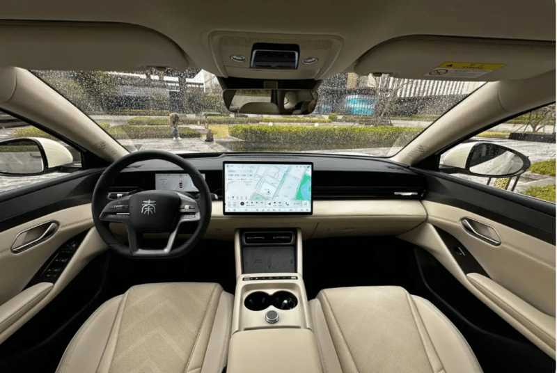 Sedan điện từ BYD giá hơn 400 triệu, trang bị 'mắt thần' full ADAS, chạy 470 km một lần sạc - Ảnh 2