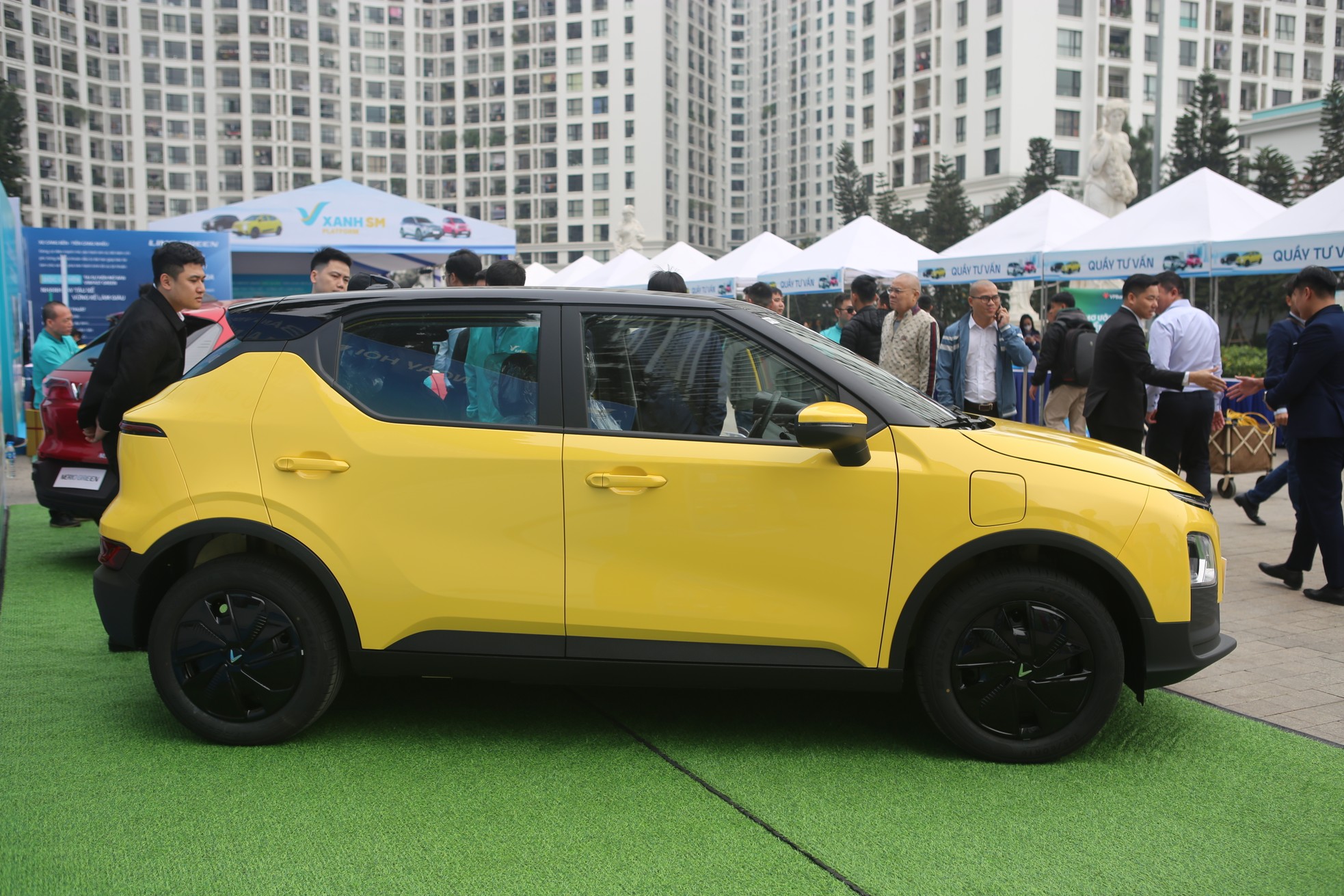 Cận cảnh 2 dòng xe điện VinFast Nerio Green và Herio Green - Ảnh 2