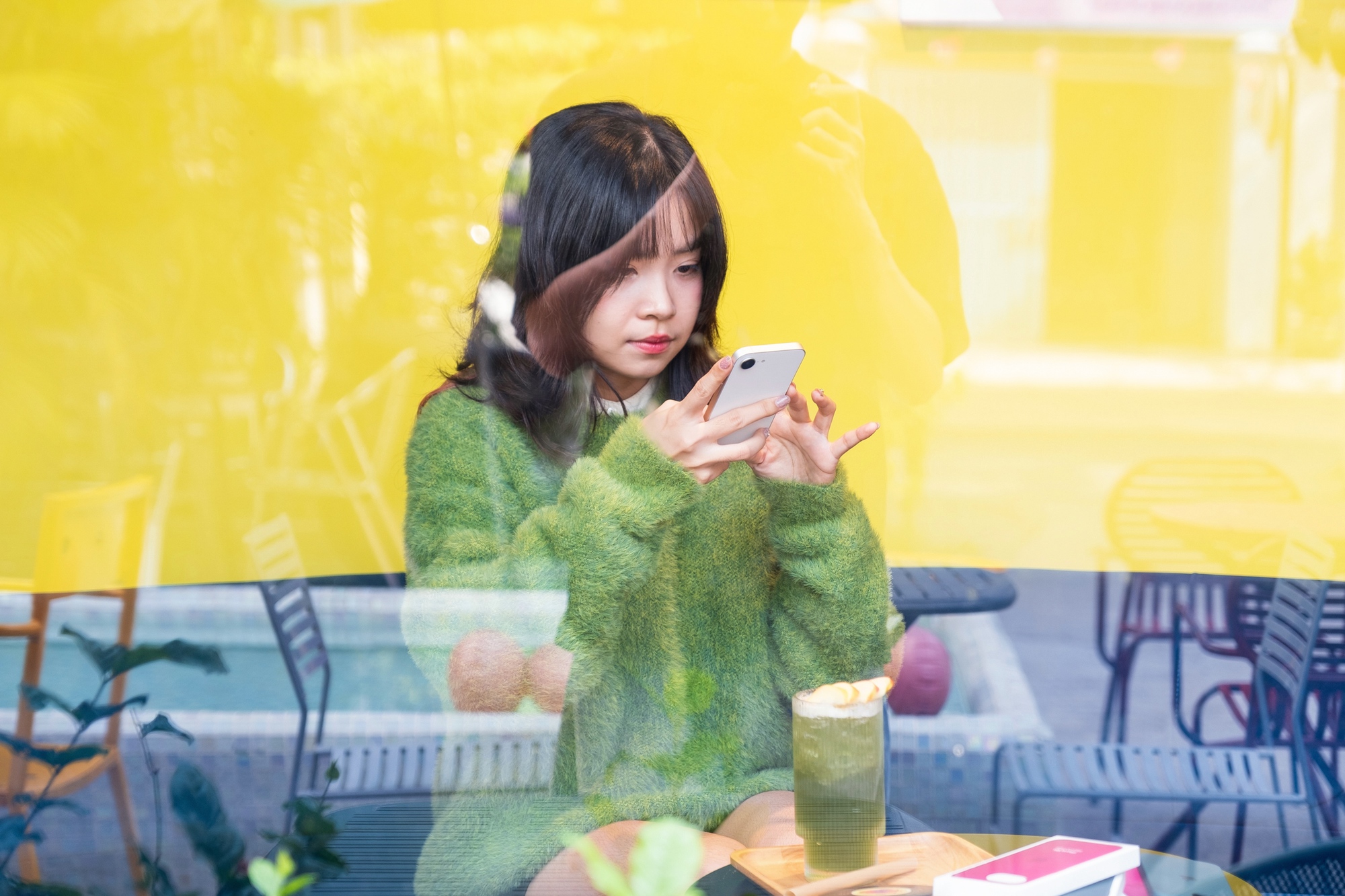 Dùng iPhone 16e chính hãng VN/A sau 3 ngày: Thiết kế đã thấy nhưng có một thứ chưa từng có! - Ảnh 12