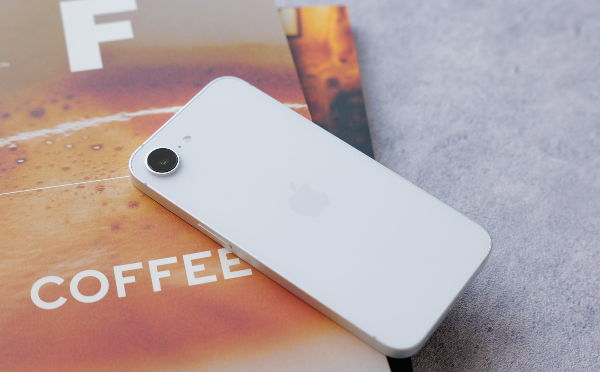 Apple làm một việc cực kỳ hiếm hoi, iPhone 16e bỗng rẻ bất ngờ tại Việt Nam - Ảnh 1