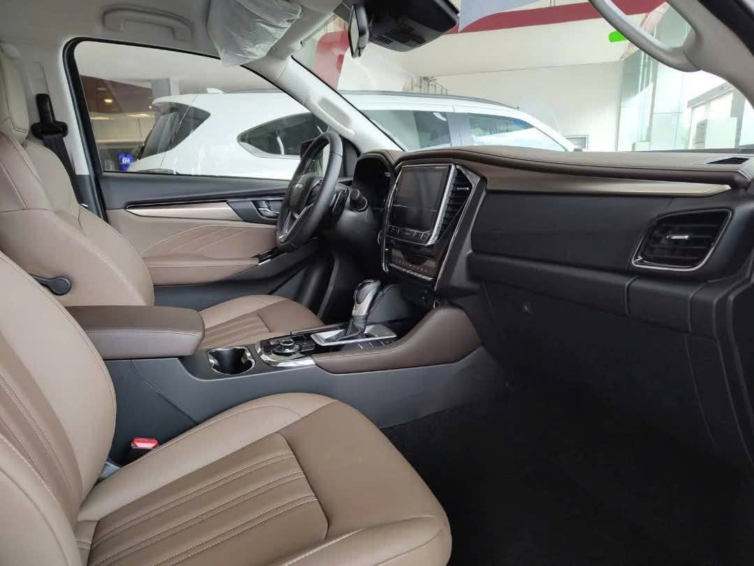 Xả kho, Isuzu mu-X giảm giá tới 270 triệu đồng tại đại lý, bản cao nay ngang CX-5, Tucson nằm phân khúc dưới - Ảnh 5