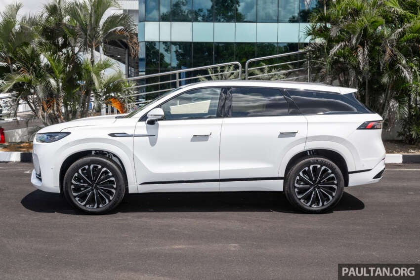 Hãng xe xây nhà máy 20.000 tỷ tại Việt Nam sắp ra mắt tại ĐNA mẫu SUV ngang cỡ Santa Fe, đi một mạch từ Hà Nội đến Nha Trang mới cần đổ xăng - Ảnh 2