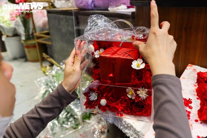 Khách hàng đổi 'gu', săn mua sen đá độc lạ dịp 8/3 - Ảnh 17