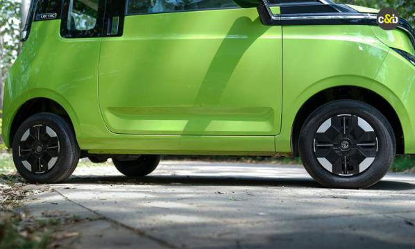 Xe điện mini giá quy đổi ngang Honda SH, an toàn 'không phải dạng vừa' - Ảnh 2