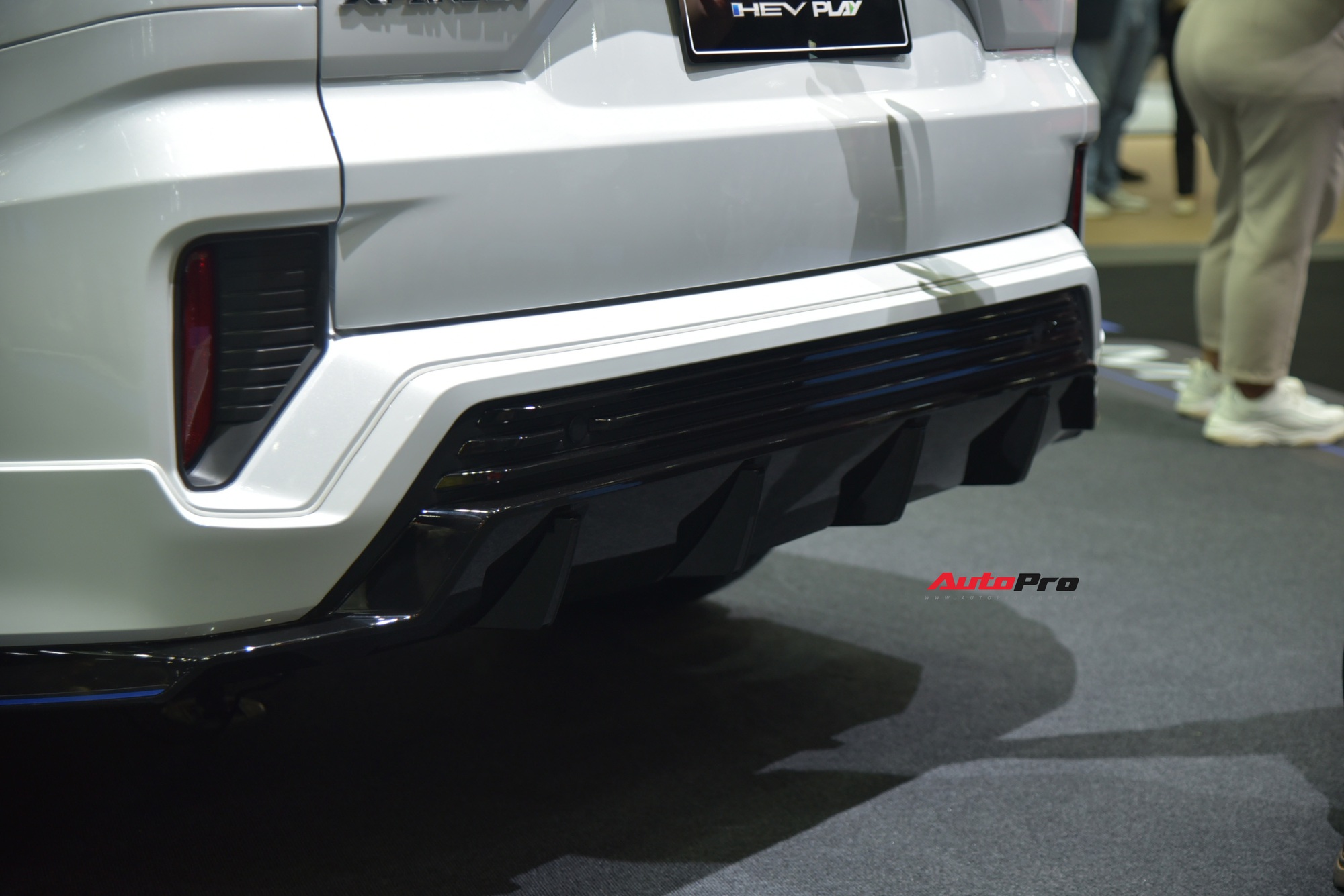 'Sờ tận tay' bộ đôi Mitsubishi Xpander và Xpander Cross HEV bản thể thao: Giá quy đổi 737 triệu đồng, thêm bodykit hầm hố, dễ thành hàng ‘hot’ nếu về Việt Nam - Ảnh 4