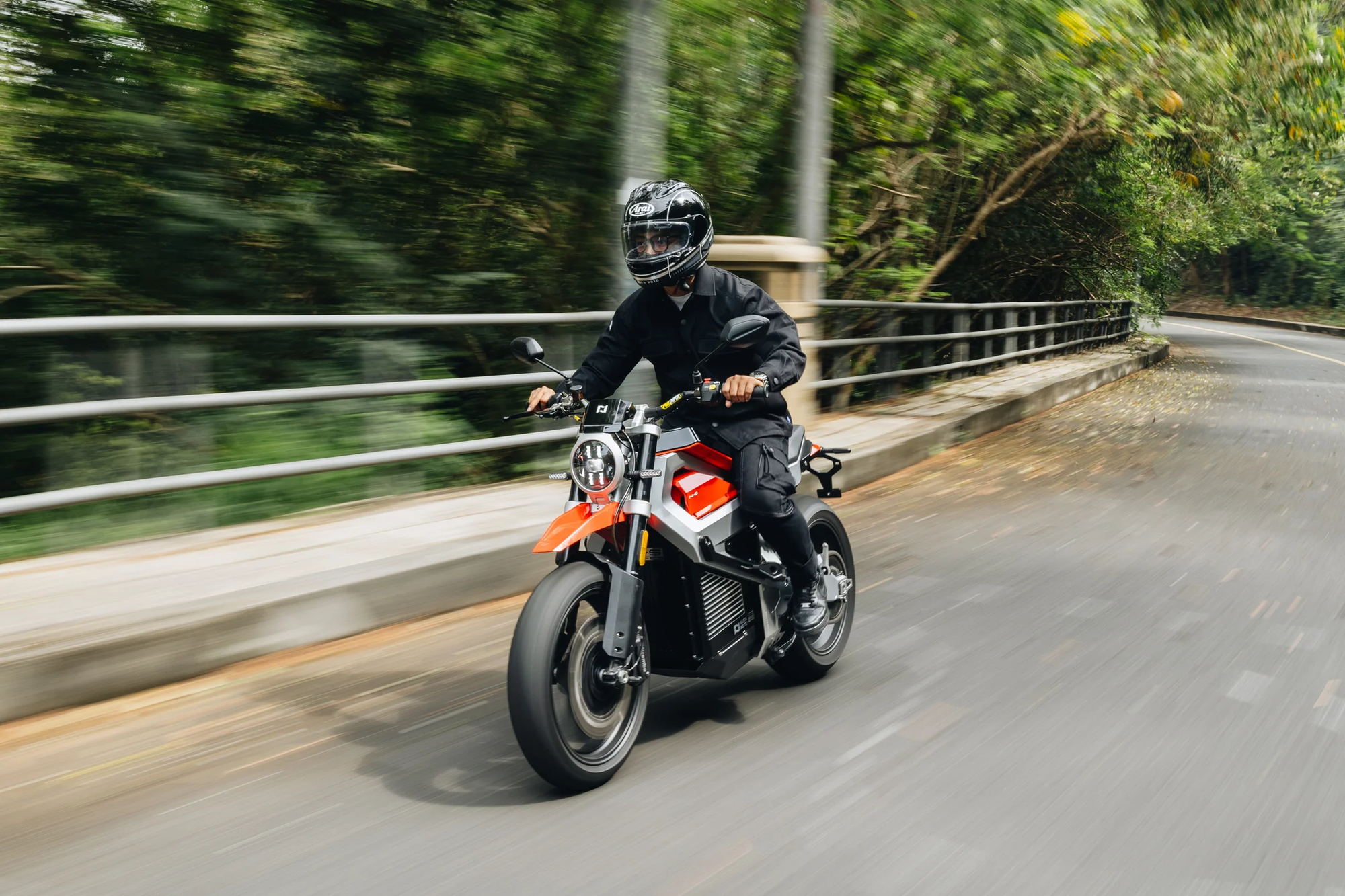 Thử mẫu xe máy sắp lăn bánh do người Việt làm, dân chuyên nhận xét: Cảm giác lạ, sức mạnh vượt thường - Ảnh 7