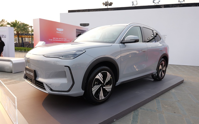 Cận cảnh tân binh xe điện Geely đến Việt Nam: Chạy 430km, đầy 80% pin chỉ 20 phút - Ảnh 1