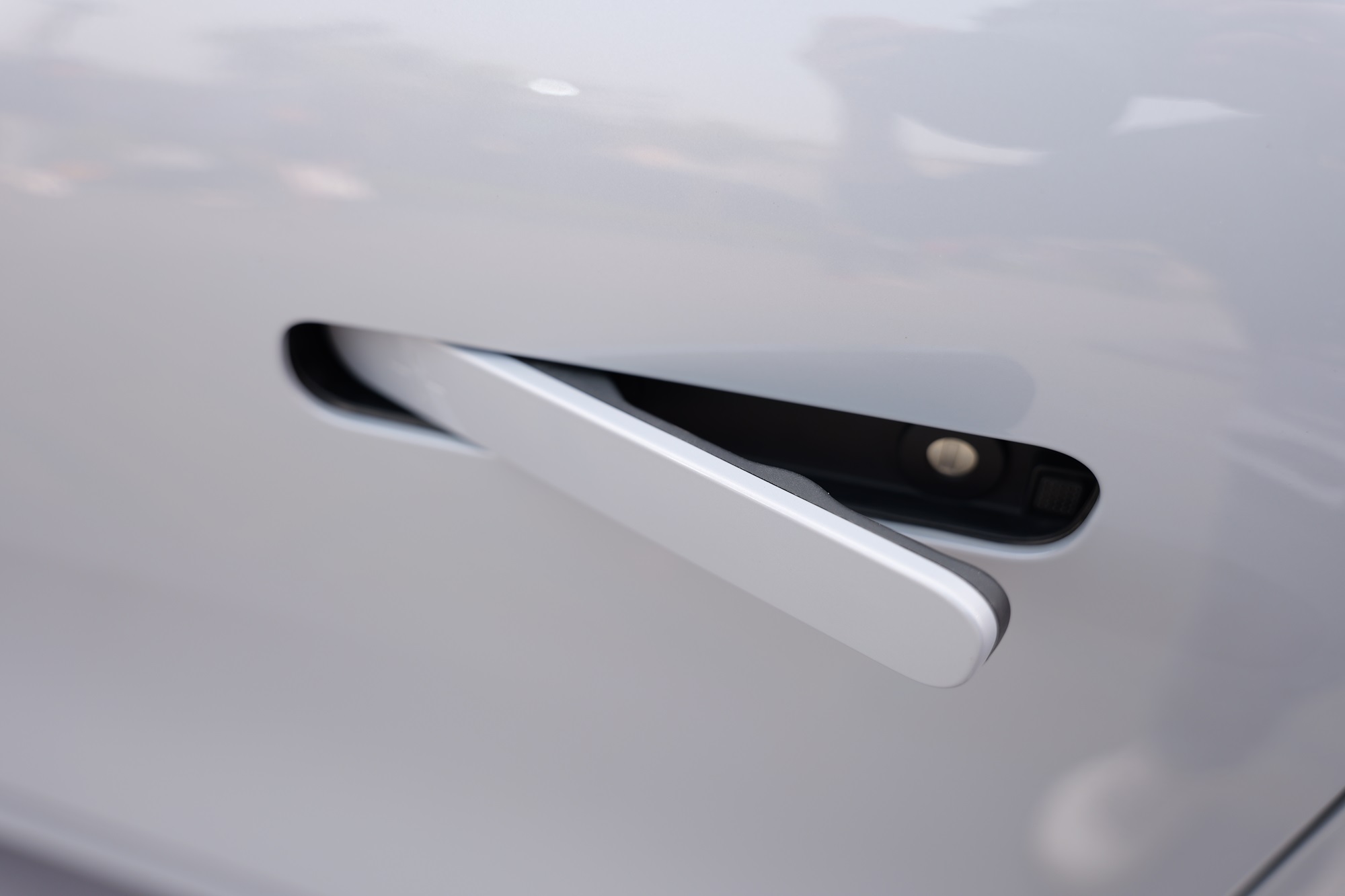 Cận cảnh tân binh xe điện Geely đến Việt Nam: Chạy 430km, đầy 80% pin chỉ 20 phút - Ảnh 3