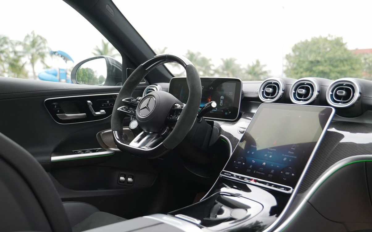 Nhiều thay đổi cho Mercedes-AMG C-Class tại Việt Nam: C 43 thêm option, C 63 giảm giá 170 triệu đồng tại đại lý - Ảnh 8