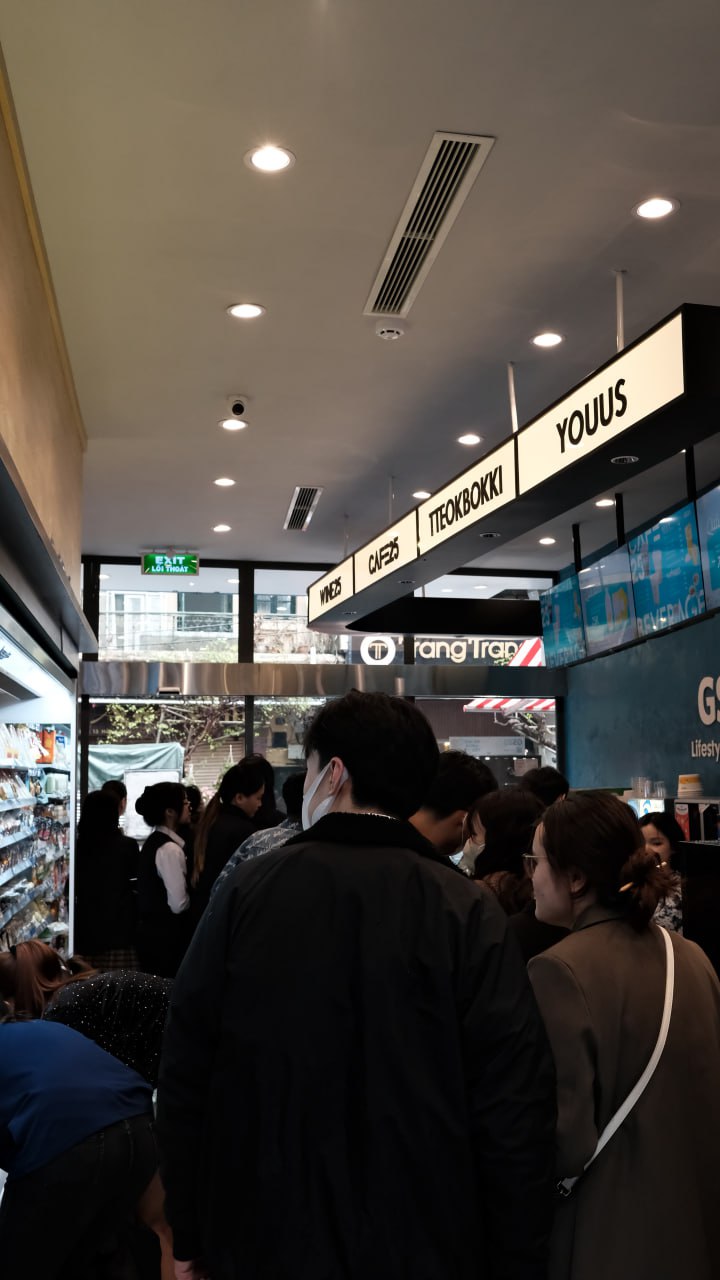 Chưa khai trương mà GS25 ở Hà Nội đã đông nghịt, netizen bất ngờ phát hiện 1 điều về vị trí các chi nhánh - Ảnh 5