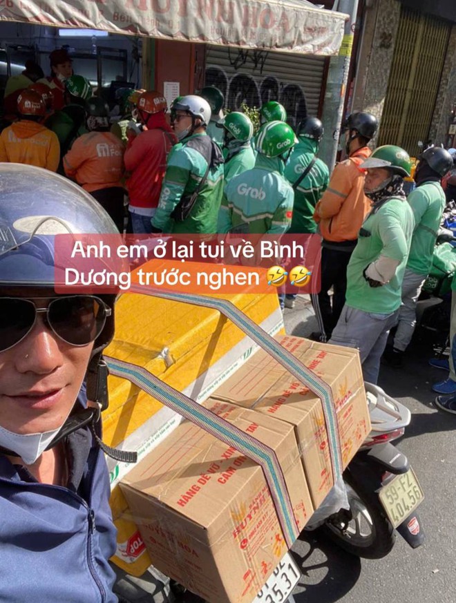 Tiệm bánh nức tiếng Sài Gòn trét bánh mì như trét vữa, dân tình xem mà “chảy nước miếng” - Ảnh 11