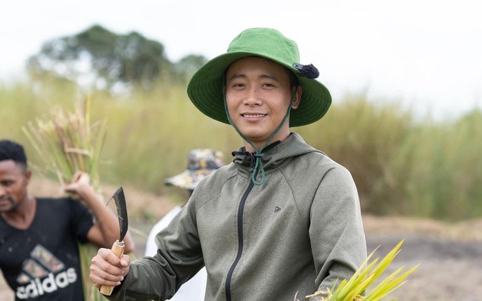 Hằng Du Mục tiếp tục bị tố quảng cáo lố, Quang Linh Vlog khóa Facebook - Ảnh 2