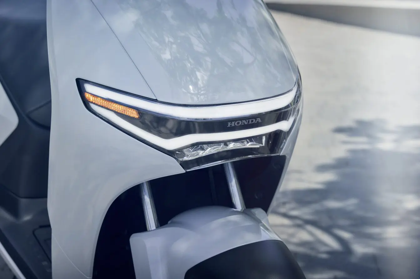 Honda tung 'át chủ bài' thế chân xe xăng: Thiết kế tương lai, trang bị đỉnh không thiếu thứ gì - về đại lý trong tháng 6 - Ảnh 3