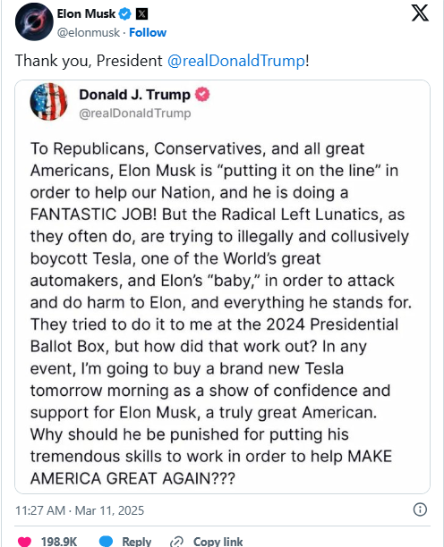 Cứu nguy tỷ phú Elon Musk giữa bão tẩy chay, Tổng thống Mỹ Donald Trump hứa mua xe Tesla 'ngay sáng mai' để ủng hộ - Ảnh 1