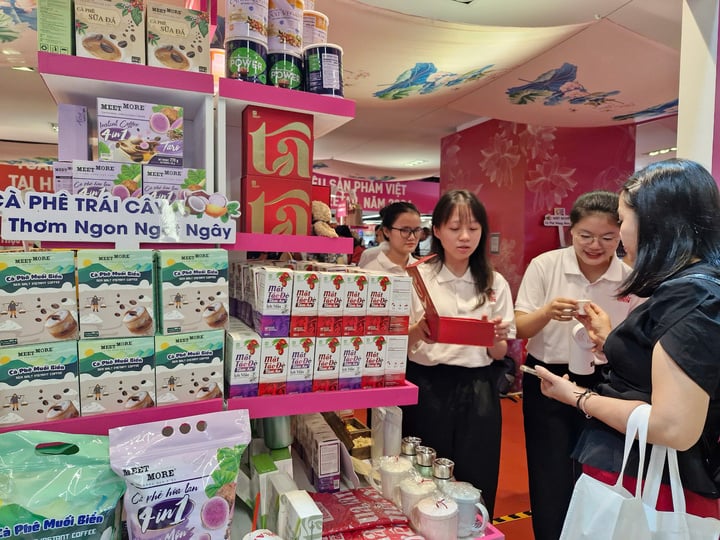 Càng bán càng lỗ, doanh nghiệp cay đắng tính chuyện rời sàn thương mại điện tử - Ảnh 2