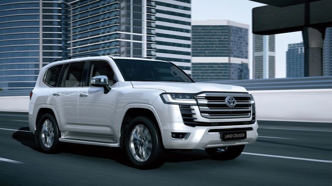 Loạt ô tô tăng giá bán tại Việt Nam - Ảnh 2