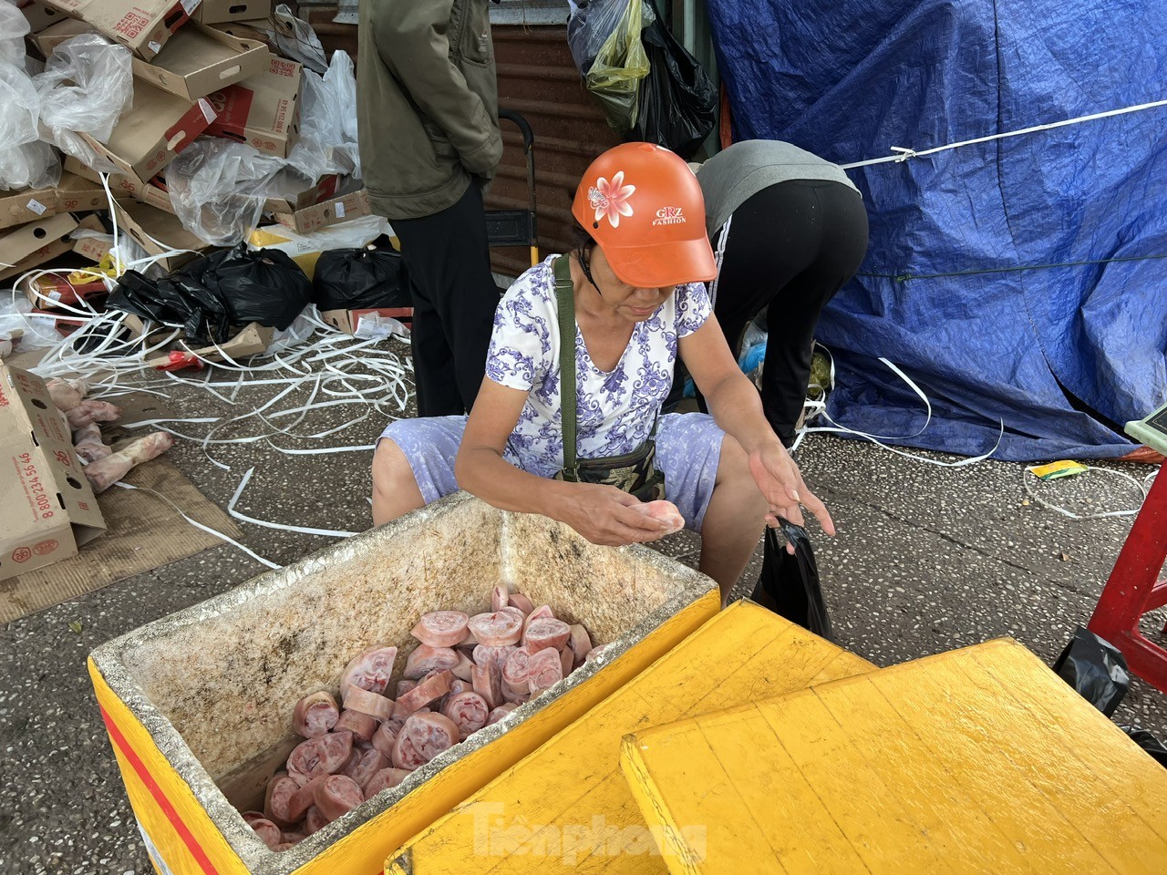 Nhiều bà nội trợ thay khẩu phần ăn gia đình từ khi heo tăng giá quá cao - Ảnh 5