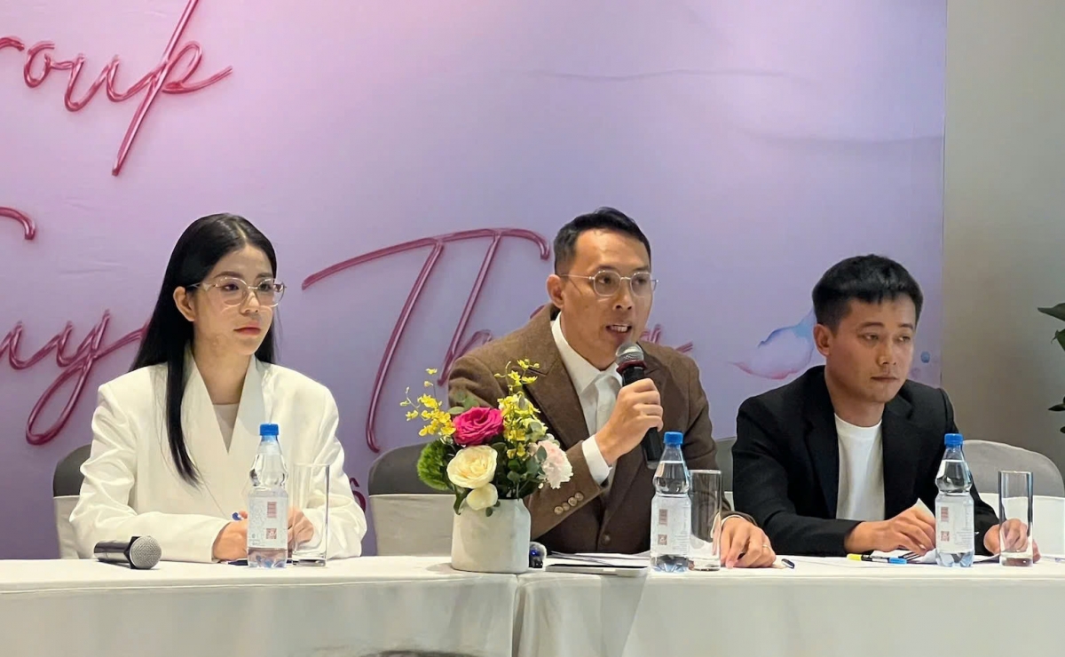 Lập biên bản vụ Quang Linh, Hằng Du Mục tổ chức gặp mặt báo chí khi chưa được phép - Ảnh 1