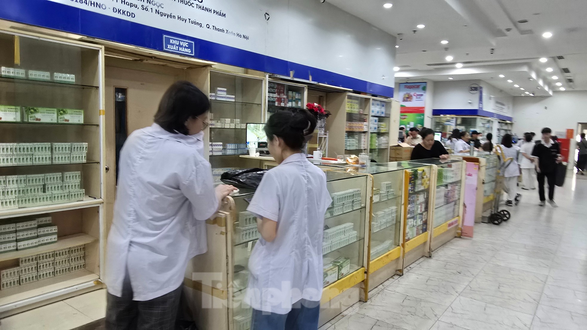 Hà Nội: Chợ thuốc lớn nhất miền Bắc hoạt động cầm chừng sau vụ án thuốc giả vừa bị triệt phá - Ảnh 5