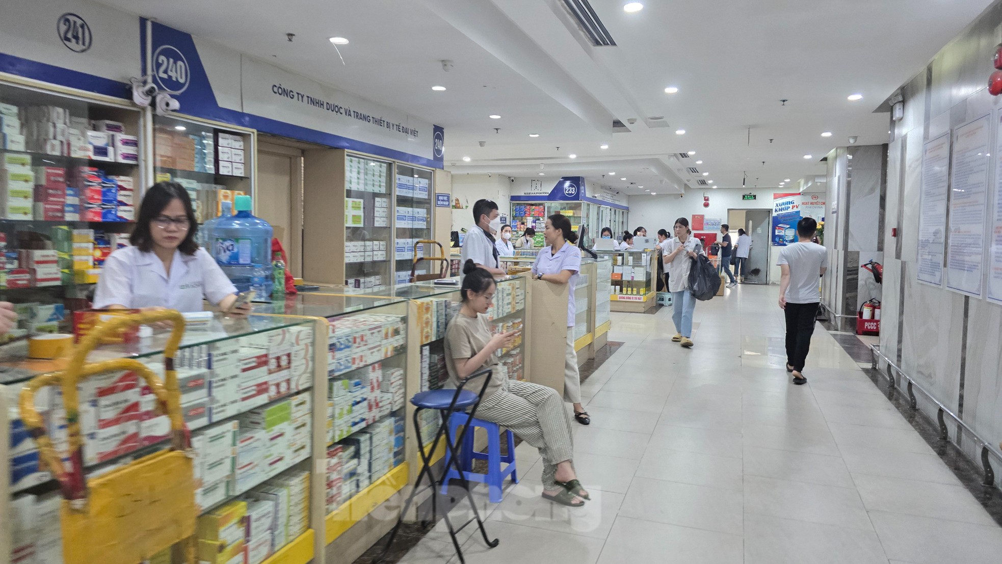 Hà Nội: Chợ thuốc lớn nhất miền Bắc hoạt động cầm chừng sau vụ án thuốc giả vừa bị triệt phá - Ảnh 1