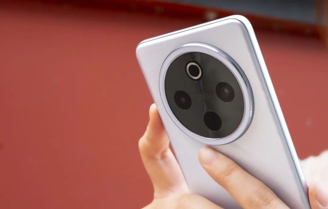 Mẫu smartphone xứng đáng "bá chủ" tầm giá 6 triệu: Pin 7300mAh cực khủng, màn chất hơn iPhone 16, sạc 90W - Ảnh 6