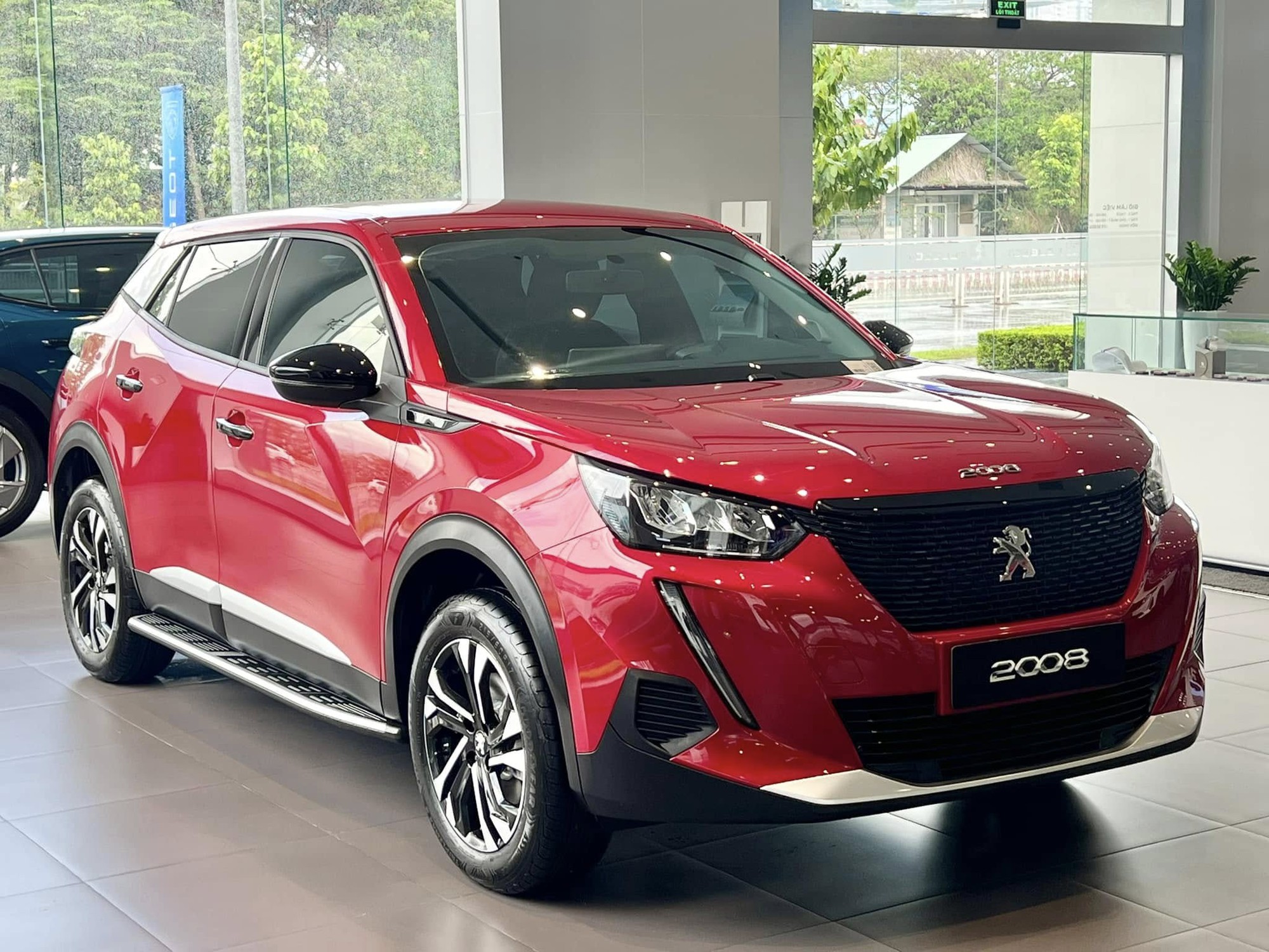 Loạt xe mới ra mắt Việt Nam năm nay đã giảm giá: Carnival hybrid dưới 1,8 tỷ, 2008 còn hơn 680 triệu cạnh tranh Xforce - Ảnh 1