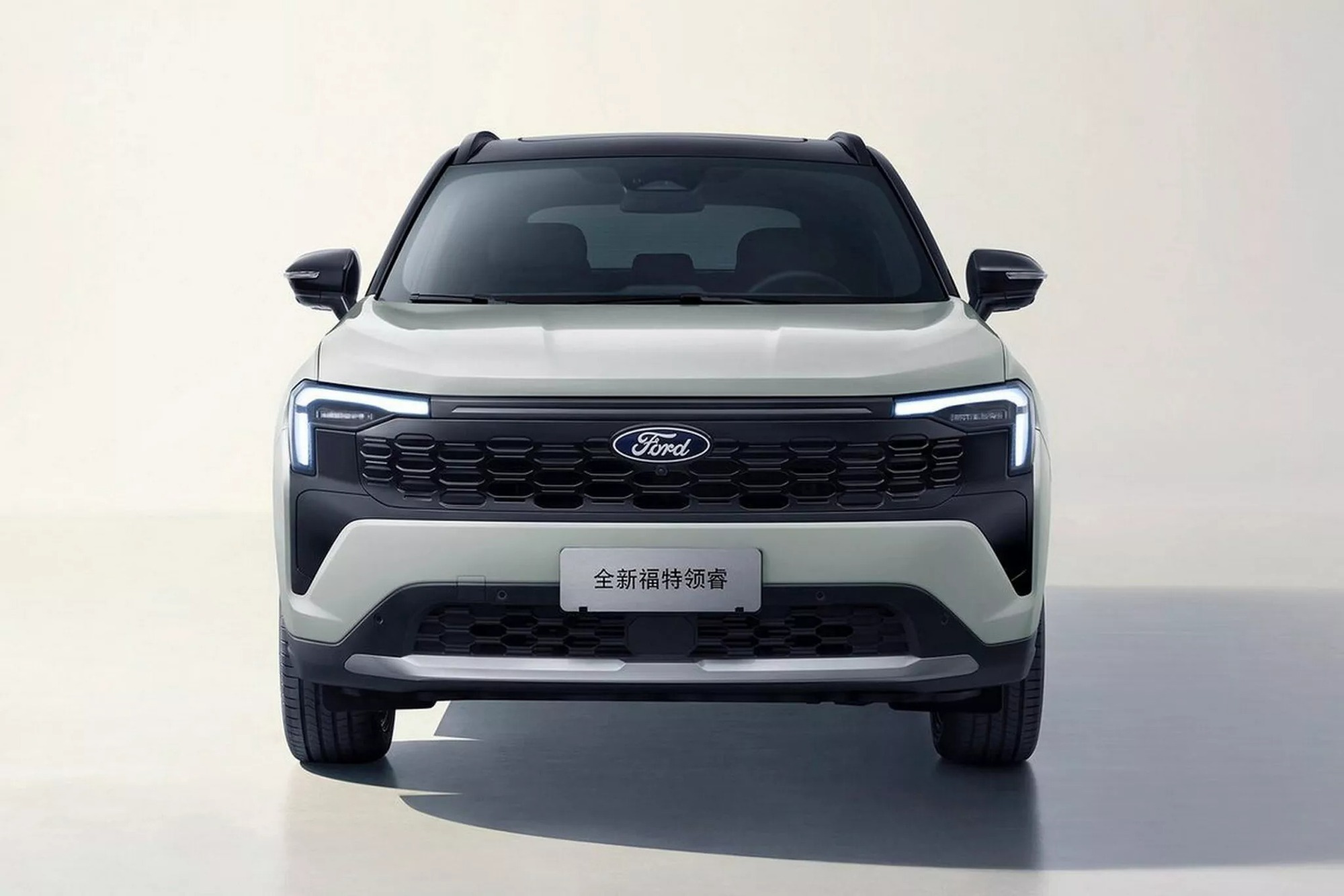 Ford Territory 2025 lần đầu lộ diện trên đường tại Việt Nam: Thiết kế đầu, mâm mới, kính hông có điểm khác biệt, sớm ra mắt đấu CX-5 - Ảnh 4