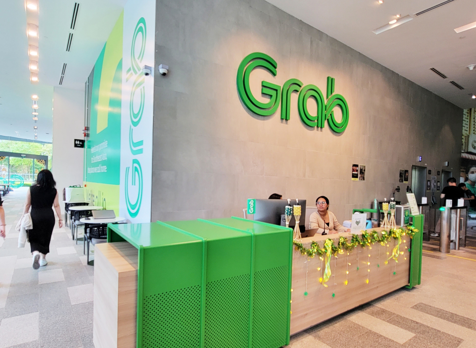 Bên trong trụ sở chính của Grab tại Singapore: Bố trí từ phòng gym, phòng karaoke đến "nhà trẻ thu nhỏ", phòng họp theo chủ đề thể thao để thúc đẩy tinh thần nhân viên - Ảnh 1