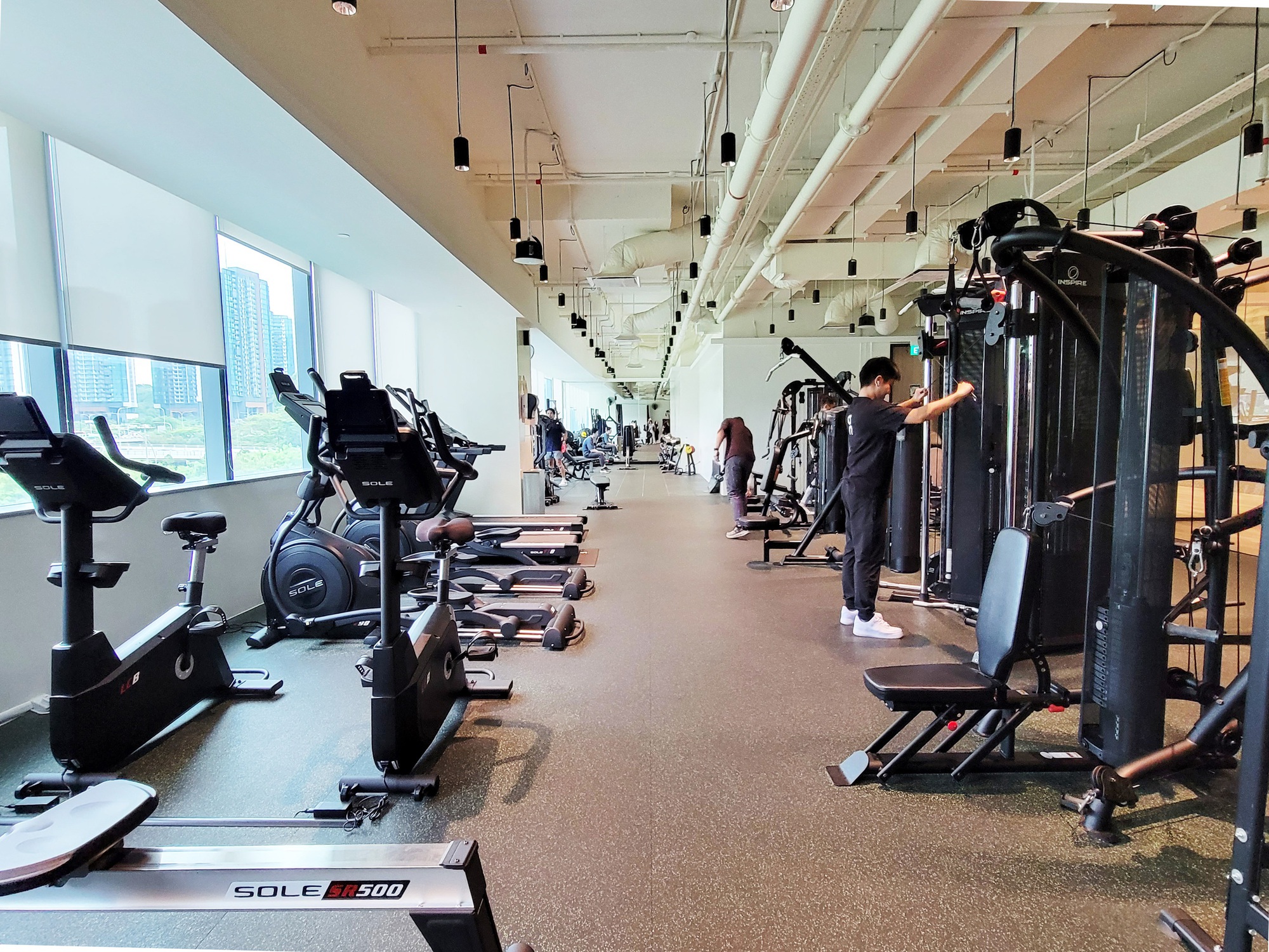 Bên trong trụ sở chính của Grab tại Singapore: Bố trí từ phòng gym, phòng karaoke đến "nhà trẻ thu nhỏ", phòng họp theo chủ đề thể thao để thúc đẩy tinh thần nhân viên - Ảnh 12