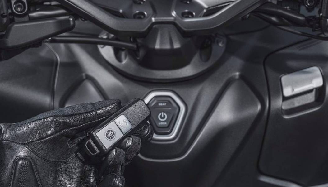 Yamaha T-Max 2025 ra mắt: Chùm cuối xe tay ga của nhà Yamaha có nâng cấp gì nổi bật? - Ảnh 4