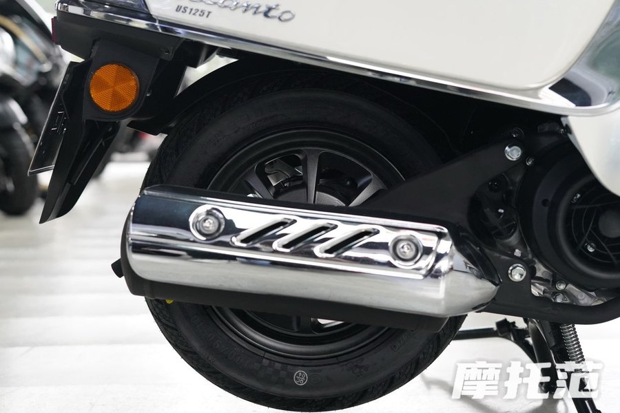 Suzuki âm thầm ra mắt mẫu xe tay ga 125cc đẹp hơn nhiều các đối thủ đến từ Honda hay Yamaha mà giá chỉ hơn 35 triệu đồng - Ảnh 7