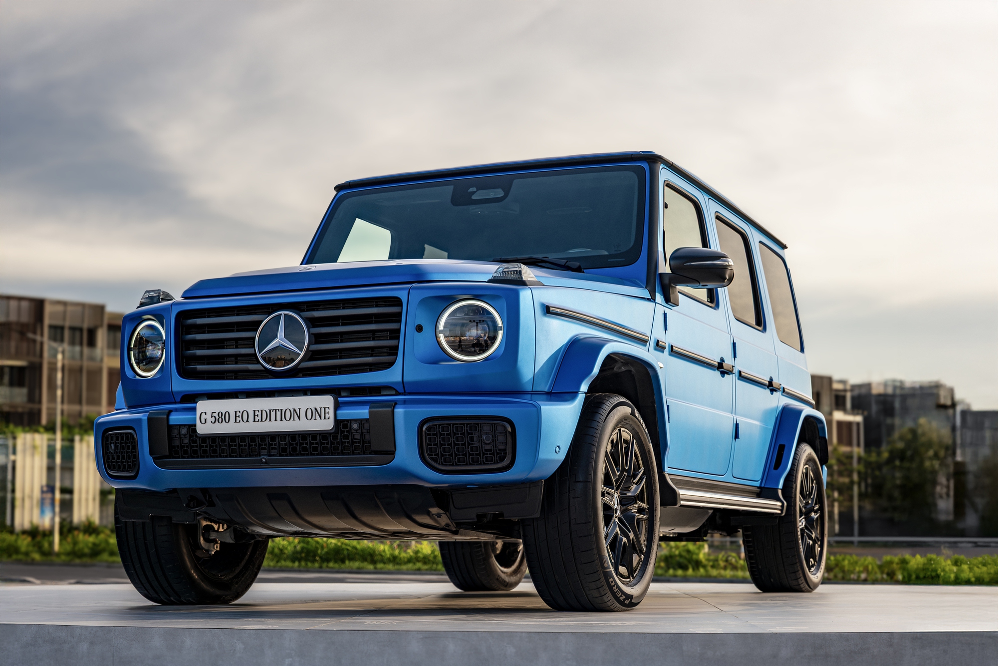 SUV điện Mercedes G 580 về Việt Nam: Giá từ 7,75 tỷ đồng, quay xe 360 độ, chạy 473km/sạc, có cả "hàng hiếm" Edition One - Ảnh 1